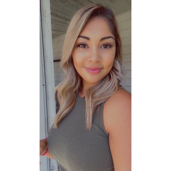 Meet your Posher, Devyn - Picture 1 of 1